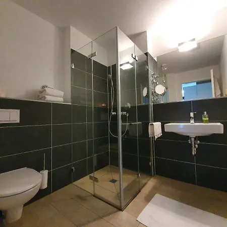 Perfect - - 50m Metro, Near Apartman Nürnberg